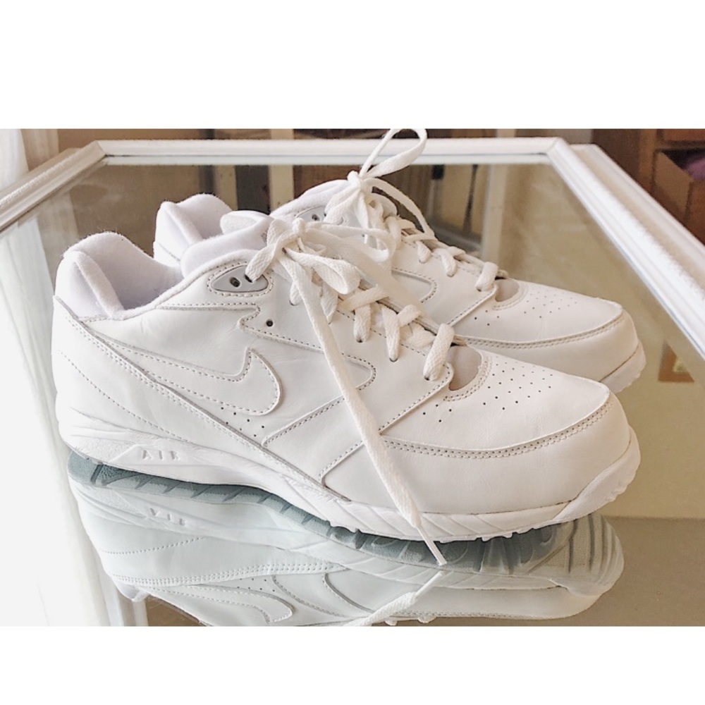 VINTAGE NIKE AIR